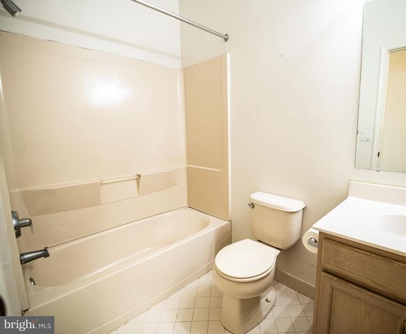 135 S FOUNDERS CT, Warrington, PA 18976