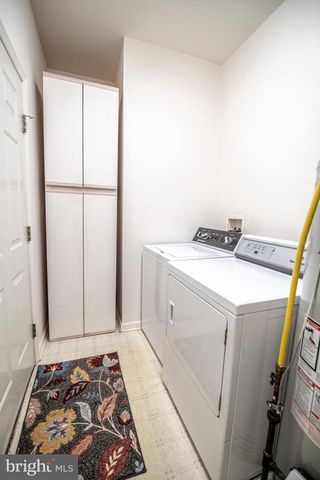 135 S FOUNDERS CT, Warrington, PA 18976