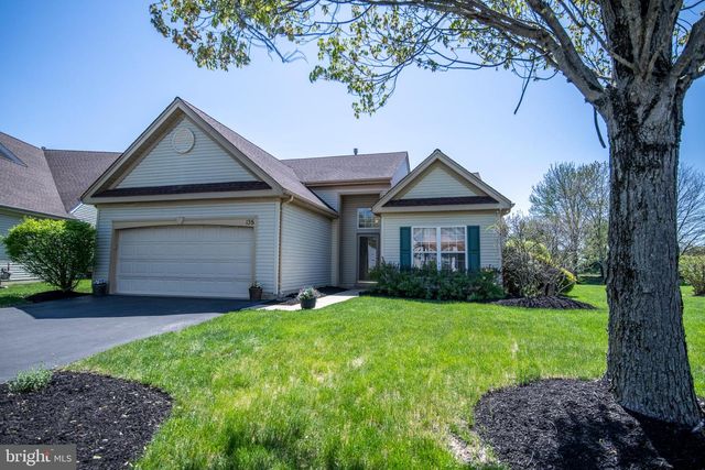 135 S FOUNDERS CT, Warrington, PA 18976