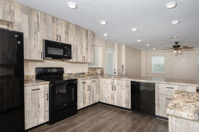 11428 Debbie Lane, Iola, TX 77861