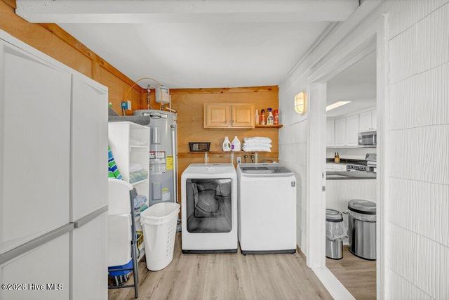 715 Carolina Beach Avenue N, Carolina Beach, NC 28428
