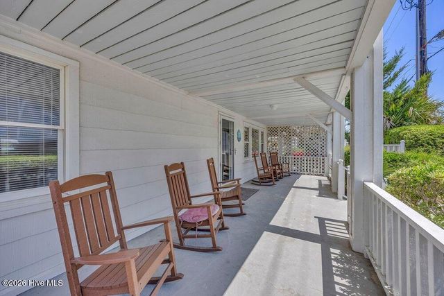 715 Carolina Beach Avenue N, Carolina Beach, NC 28428