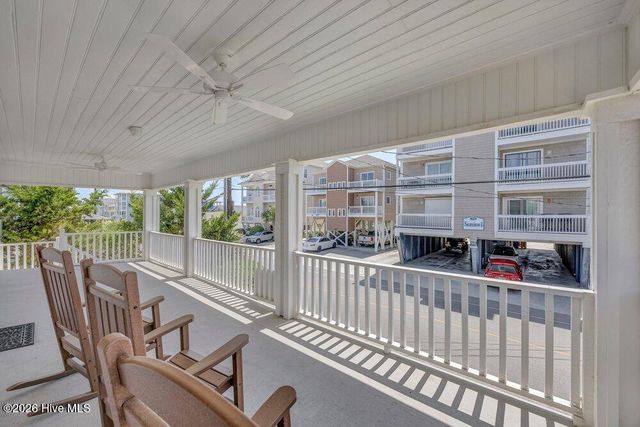 715 Carolina Beach Avenue N, Carolina Beach, NC 28428