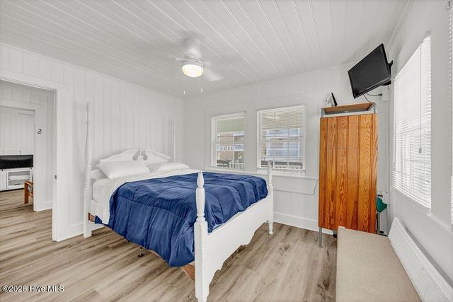715 Carolina Beach Avenue N, Carolina Beach, NC 28428