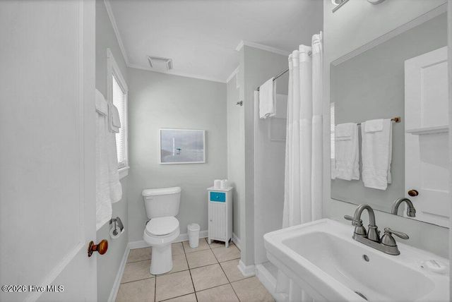 715 Carolina Beach Avenue N, Carolina Beach, NC 28428