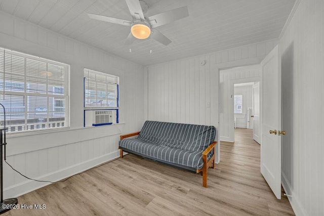 715 Carolina Beach Avenue N, Carolina Beach, NC 28428