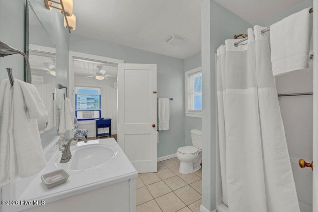 715 Carolina Beach Avenue N, Carolina Beach, NC 28428