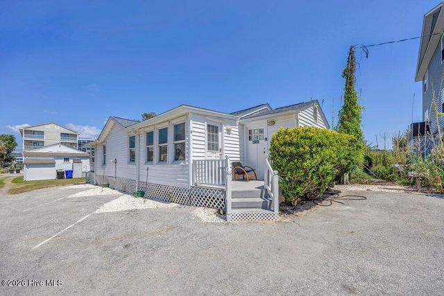 715 Carolina Beach Avenue N, Carolina Beach, NC 28428