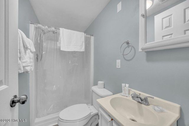 715 Carolina Beach Avenue N, Carolina Beach, NC 28428