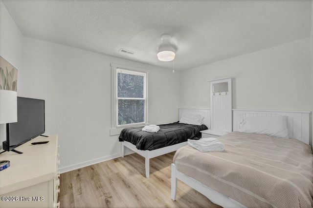 715 Carolina Beach Avenue N, Carolina Beach, NC 28428