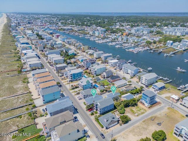 715 Carolina Beach Avenue N, Carolina Beach, NC 28428