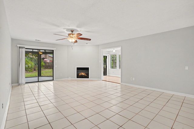 100 Hickory Dr., Conway, SC 29526