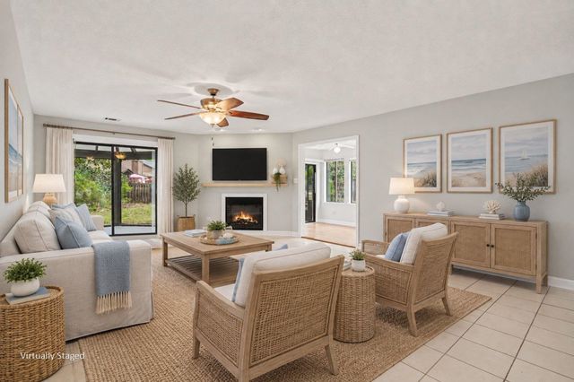 100 Hickory Dr., Conway, SC 29526
