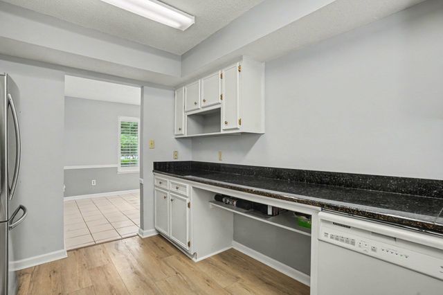 100 Hickory Dr., Conway, SC 29526