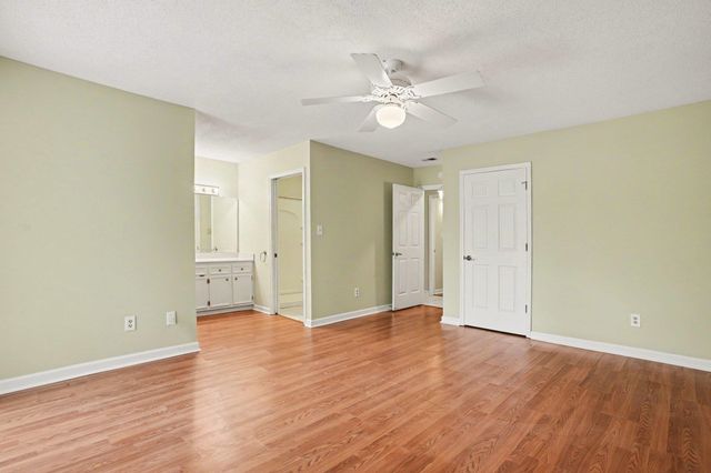 100 Hickory Dr., Conway, SC 29526