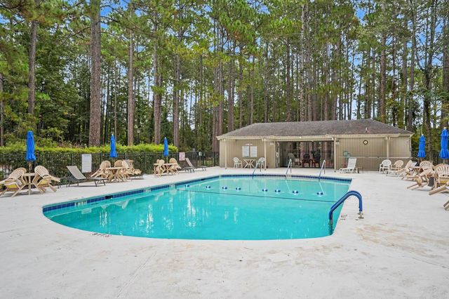 100 Hickory Dr., Conway, SC 29526