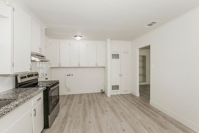 2053 Mayfair Drive E, Fresno, CA 93703