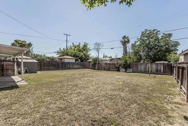 2053 Mayfair Drive E, Fresno, CA 93703