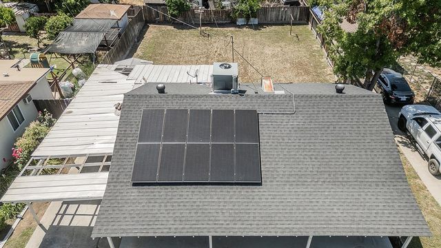 2053 Mayfair Drive E, Fresno, CA 93703