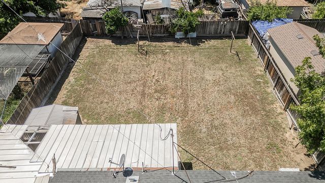 2053 Mayfair Drive E, Fresno, CA 93703