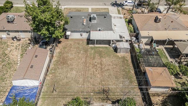 2053 Mayfair Drive E, Fresno, CA 93703
