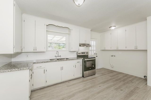 2053 Mayfair Drive E, Fresno, CA 93703