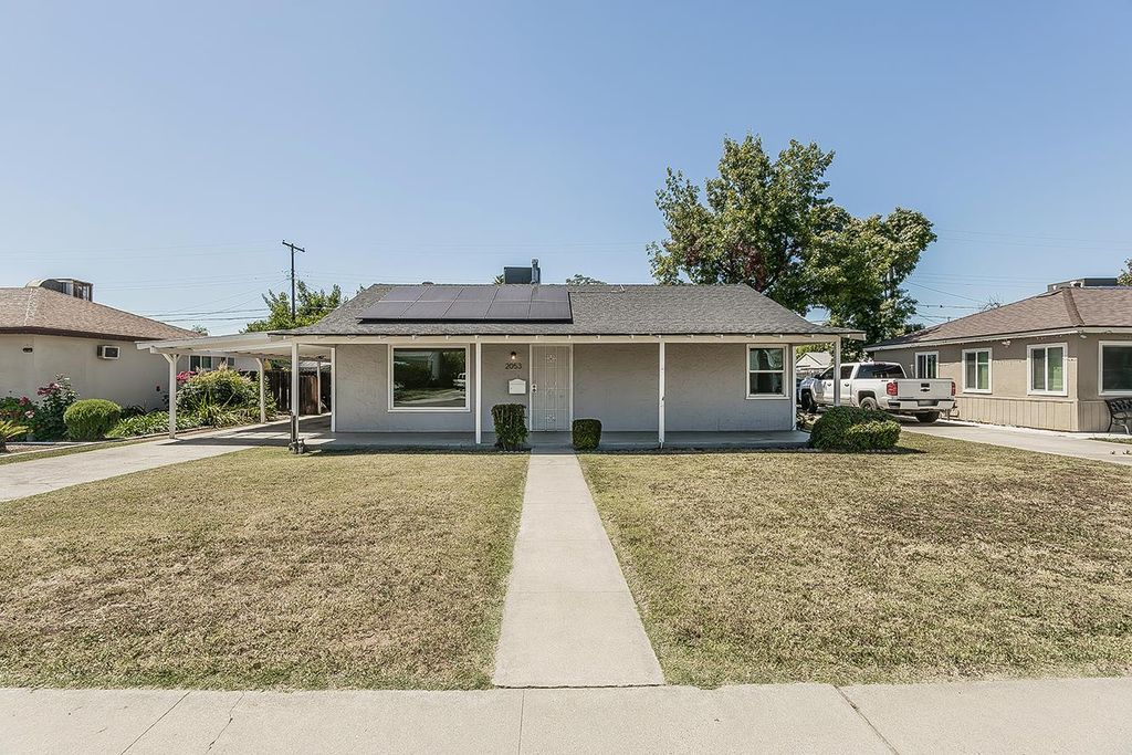 2053 Mayfair Drive E, Fresno, CA 93703