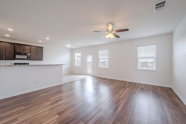 20016 Woodrow Wilson ST, Manor, TX 78653