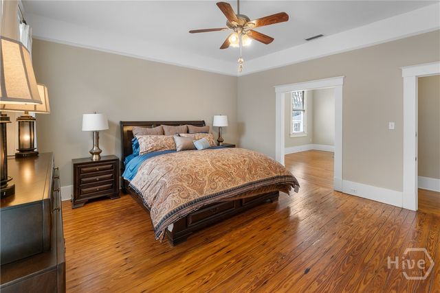 121 E Victory Drive, Savannah, GA 31405