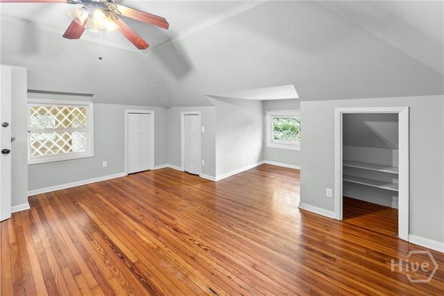 121 E Victory Drive, Savannah, GA 31405