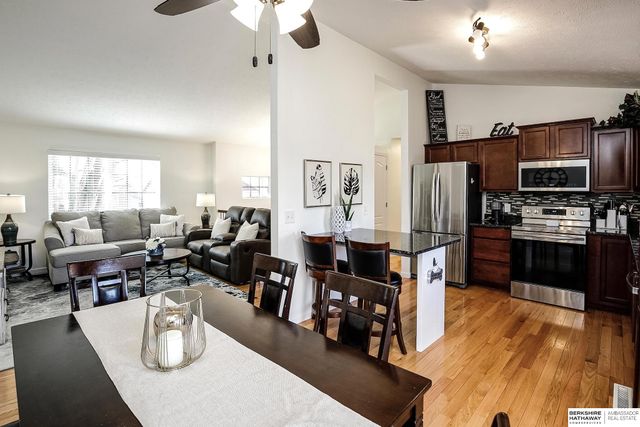 16914 Tibbles Street, Omaha, NE 68116