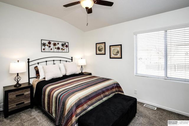 16914 Tibbles Street, Omaha, NE 68116