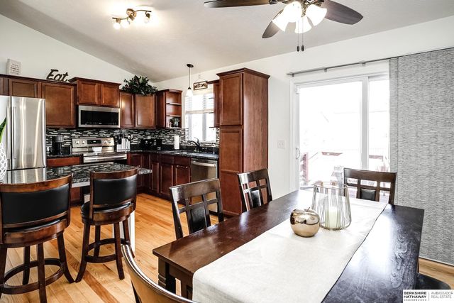 16914 Tibbles Street, Omaha, NE 68116