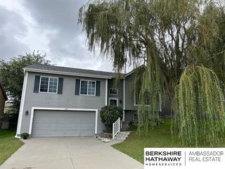 16914 Tibbles Street, Omaha, NE 68116