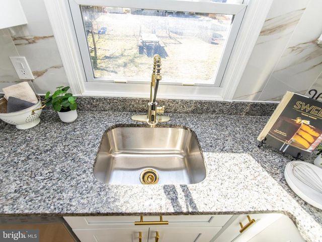 303 OXFORD DR, Glen Burnie, MD 21061