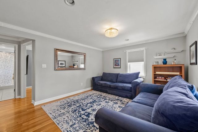 2 Sonrel St, Woburn, MA 01801