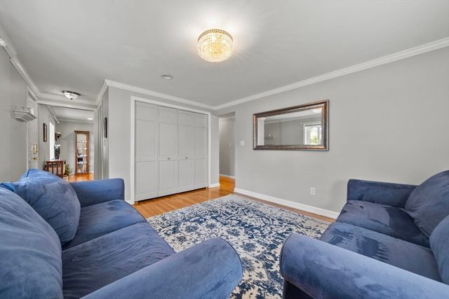 2 Sonrel St, Woburn, MA 01801