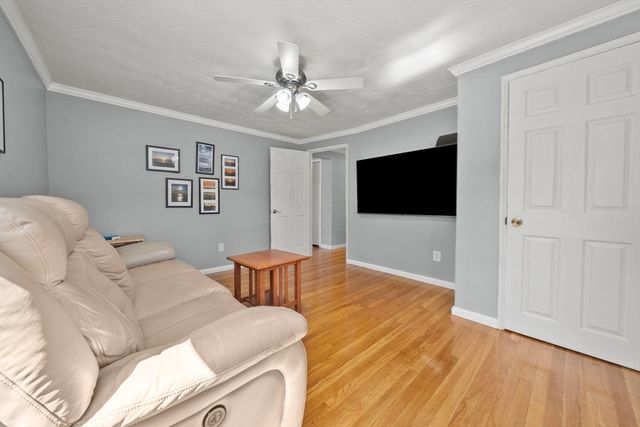 2 Sonrel St, Woburn, MA 01801
