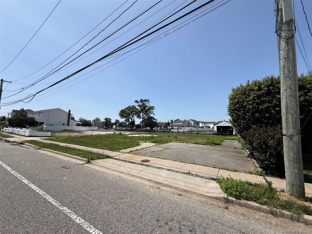 66 Alhambra Road, Massapequa, NY 11758 — photo 2
