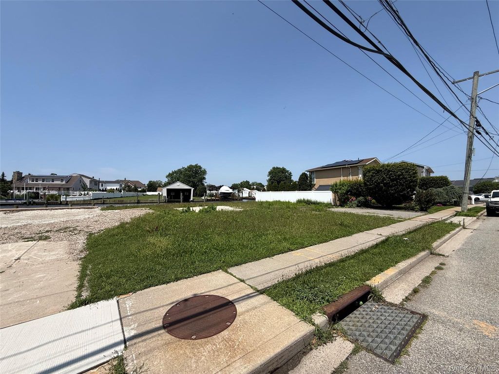 66 Alhambra Road, Massapequa, NY 11758 — photo 4