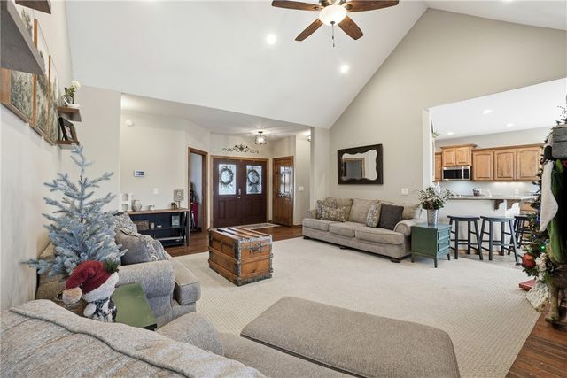 22 Bandy Drive, Holiday Island, AR 72631