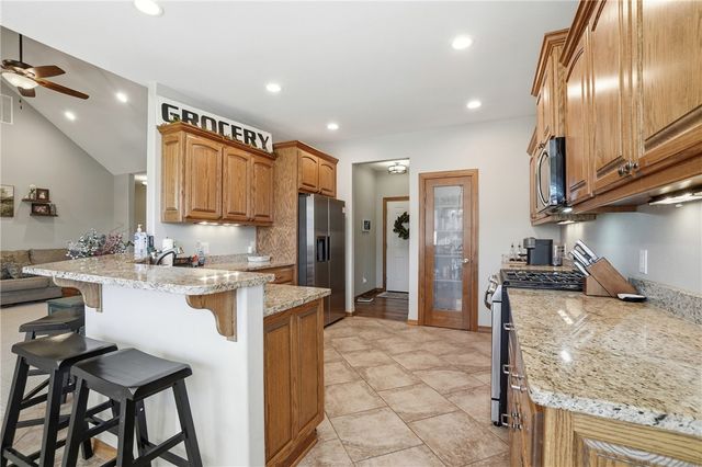 22 Bandy Drive, Holiday Island, AR 72631