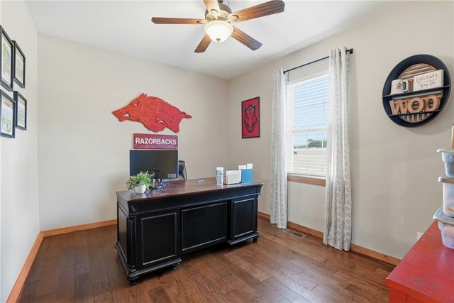 22 Bandy Drive, Holiday Island, AR 72631