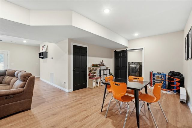 22 Bandy Drive, Holiday Island, AR 72631