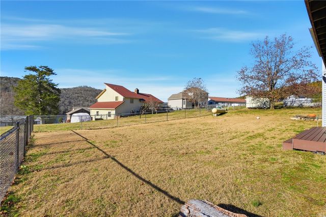 22 Bandy Drive, Holiday Island, AR 72631