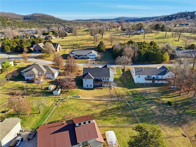 22 Bandy Drive, Holiday Island, AR 72631