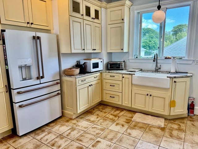 30 Sunset Avenue Sept-May 31 winter, Hull, MA 02045