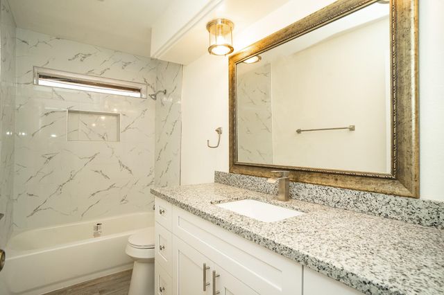 1923 Vinces Bridge Street, Sugar Land, TX 77478