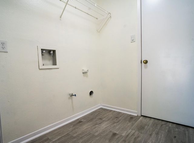 1923 Vinces Bridge Street, Sugar Land, TX 77478
