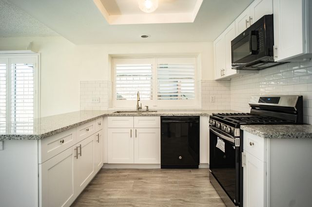 1923 Vinces Bridge Street, Sugar Land, TX 77478